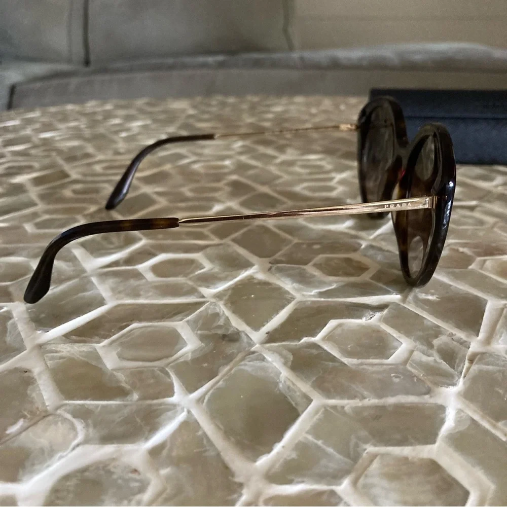Prada SPR18XS sunnies in 2AU4P0 ‘Havana’